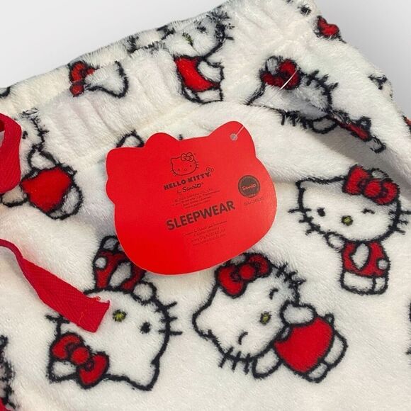 Hello Kitty “Poses All Over” Fuzzy Soft Touch Pajama Pants Womens size Medium - Picture 10 of 12